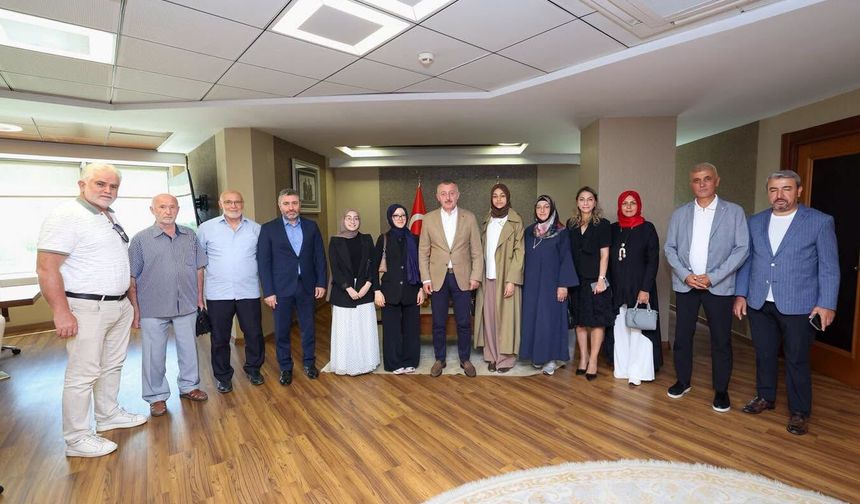 Başkan Büyükakın şampiyonları ağırladı