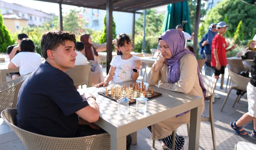 Darıca’da Dünya Satranç Günü’ne Özel Bahçe Satrancı Turnuvası