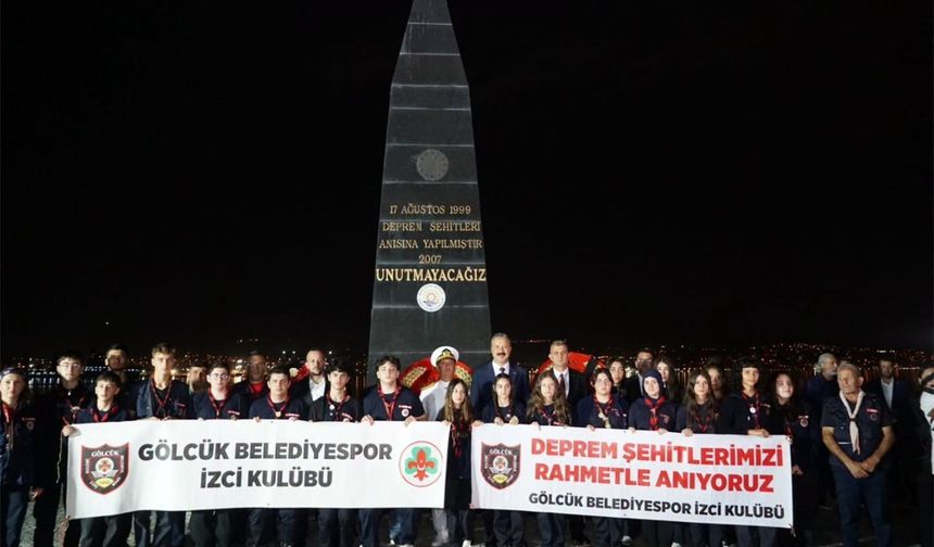 17 Ağustos deprem şehitleri 27. yılında dualarla anıldı