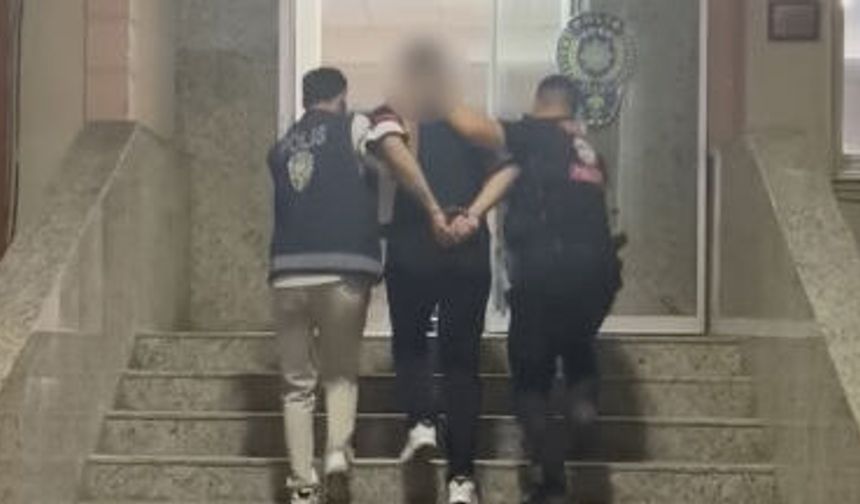Dolandırıcılık ve resmi belgede sahtecilik suçundan 31 yıl 8 ay hapis cezası olan şahıs Dilovası’nda yakalandı
