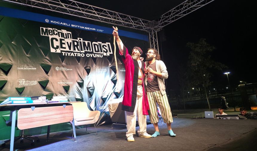 Gebze Kütüphanesi, ‘Mecnun Çevrim Dışı’ ile renklendi