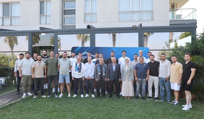 Başkan Büyükgöz, Gebze Belediyesi Spor Kulübü'yle buluştu