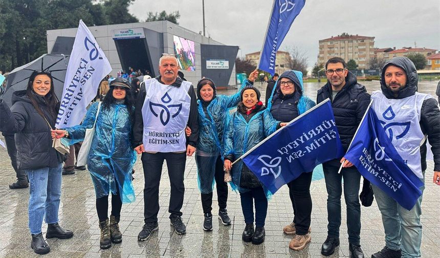 Doğu Türkistan'da zulüm var !