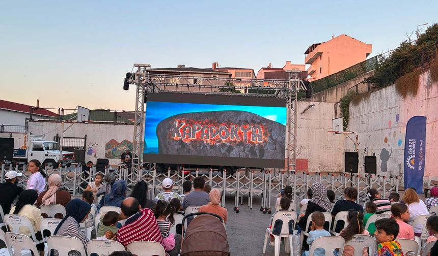 Mahallemde Sinema Var tam gaz devam ediyor