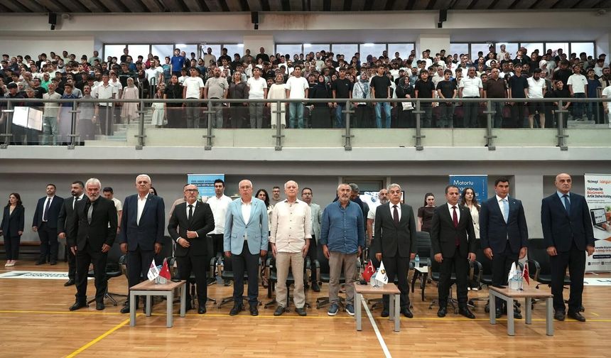 Özel Gebze Güzeller Mesleki Eğitim Merkezi İstihdam Kariyer Fuarı düzenledi