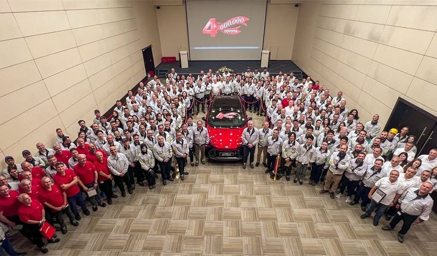 Toyota Türkiye 4 milyonuncu aracını banttan indirdi