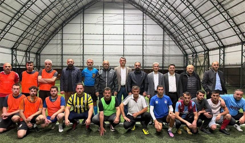AK Parti Çayırova ilçe Teşkilatı Futbol Turnuvası başladı
