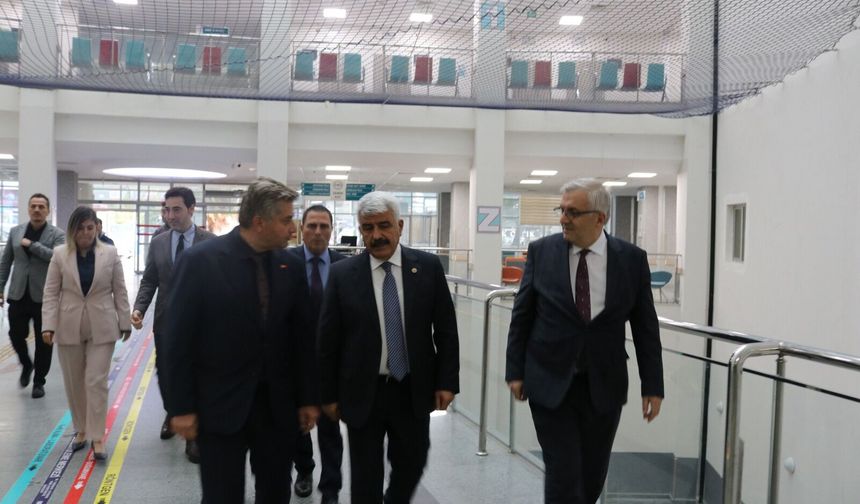 Hülagü’dan Gebze Fatih Devlet Hastanesi’ne ziyaret