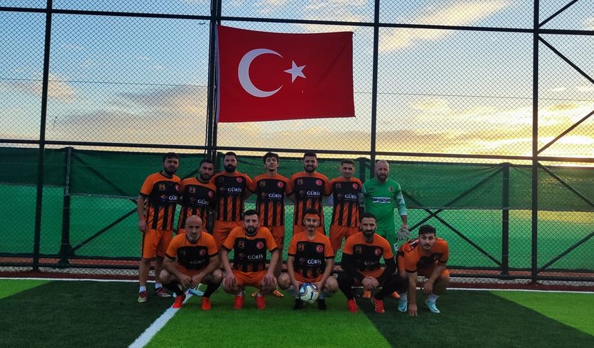 PARSAN futbol takımı finalde