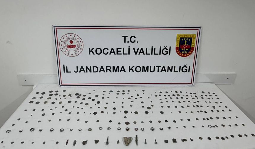 Dilovası’nda Roma ve Helenistik dönemlere ait 271 adet tarihi eser ele geçirildi