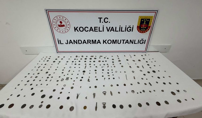 Roma ve Helenistik dönemlerine ait 511 adet tarihi eser ele geçirildi