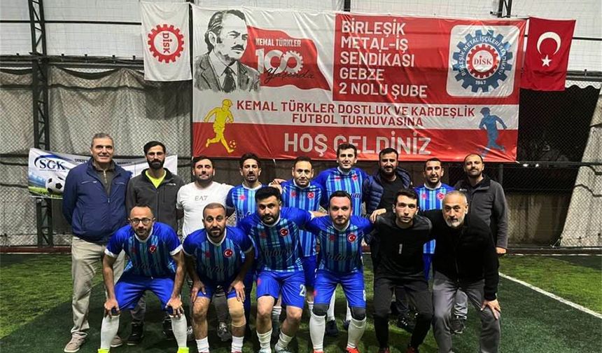 Kemal Türkler Dostluk ve Kardeşlik Futbol Turnuvası’nda grup maçları tamamlandı