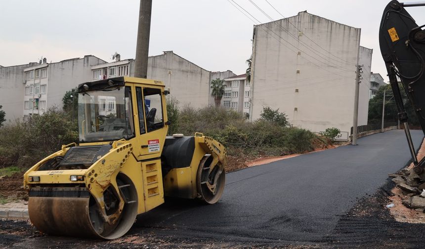 Gebze’de mahallelerde asfalt çalışmaları sürüyor