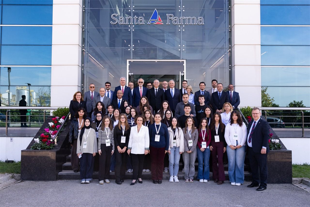 Santa Farma İlaç ve Kocaeli Üniversitesi iş birliğiyle açılan İlaç Üretim Teknolojisi Programı’nda eğitim başladı