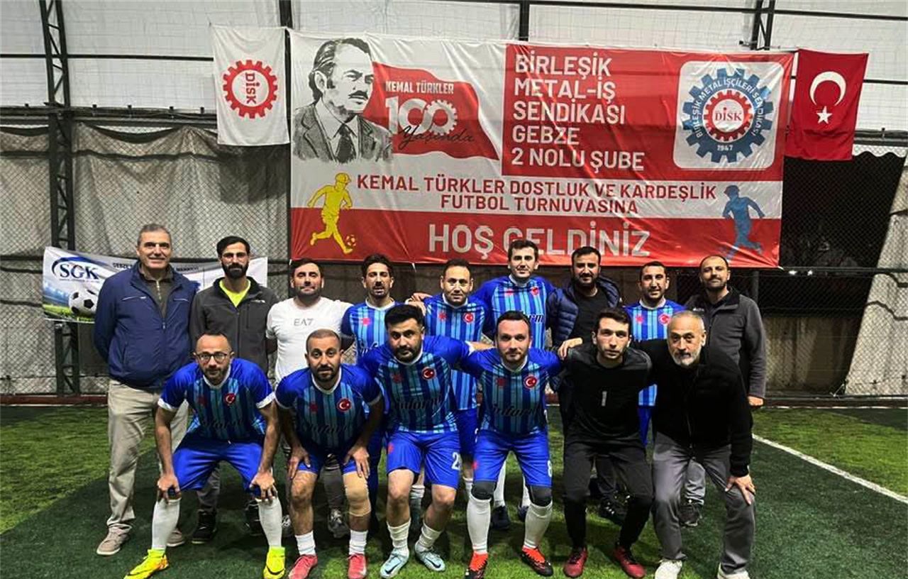 Kemal Türkler Dostluk ve Kardeşlik Futbol Turnuvası’nda grup maçları tamamlandı